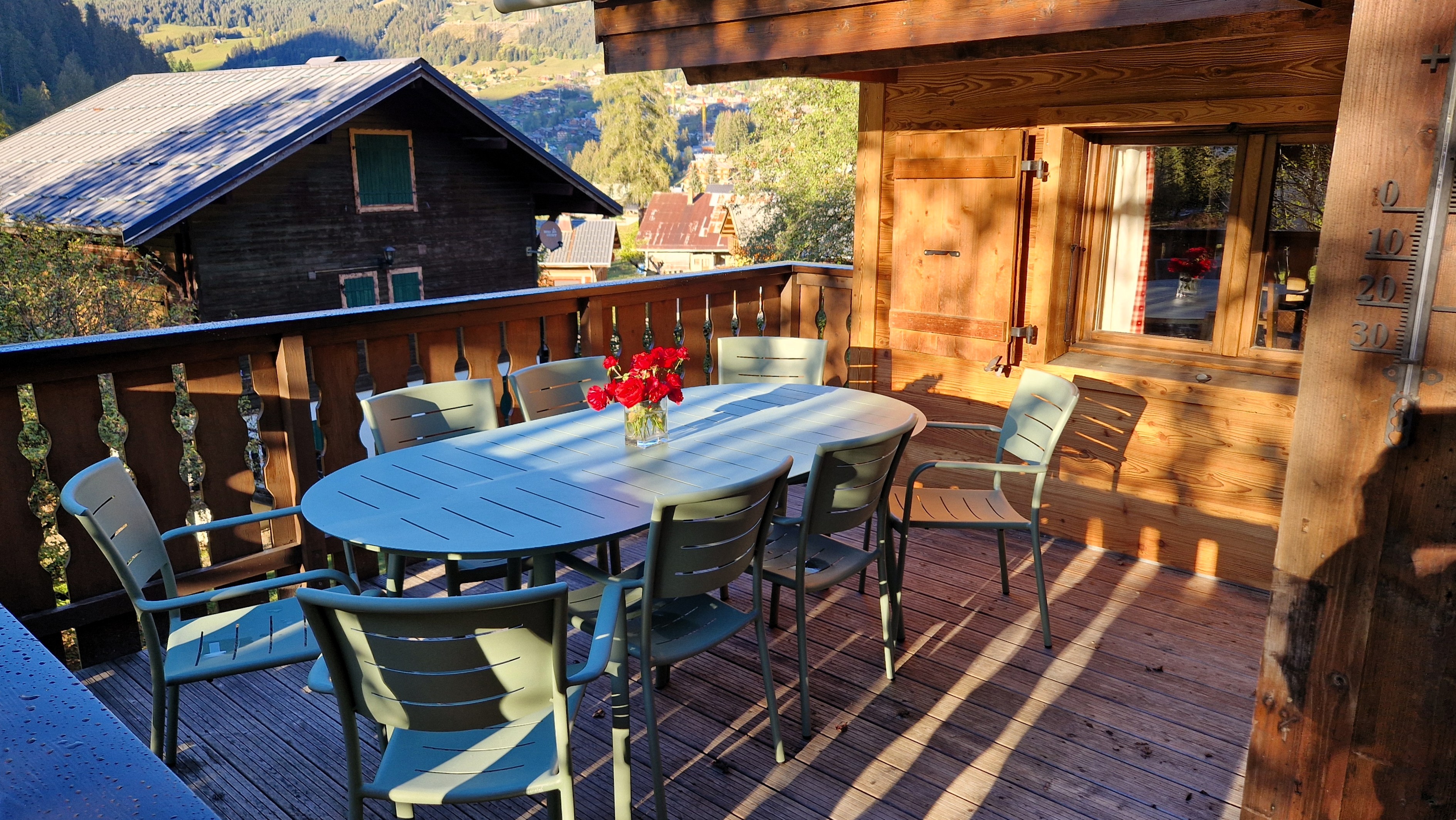 The rear balcony
